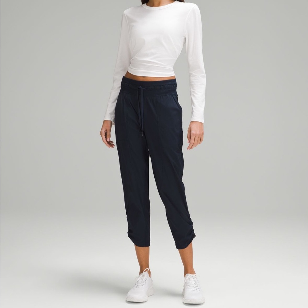 Lululemon Dance studio mid-rise cropped pant
